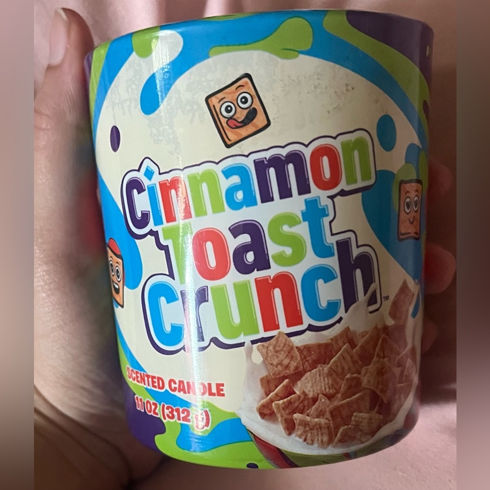 Cinnamon Toast Crunch Candle NWOT